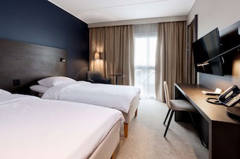 Park Inn By Radisson Oslo Airport Hotel West