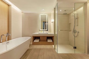 Doubletree By Hilton Phuket Banthai Resort