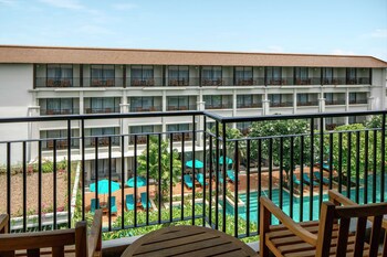Doubletree By Hilton Phuket Banthai Resort