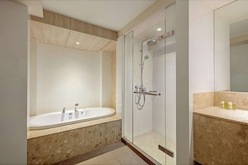Doubletree By Hilton Phuket Banthai Resort