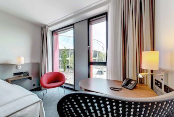 Hilton Garden Inn Stuttgart Neckar Park galeri fotoğrafı