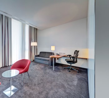 Hilton Garden Inn Stuttgart Neckar Park fotoğrafı