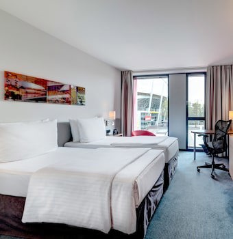 Hilton Garden Inn Stuttgart Neckar Park fotoğrafı