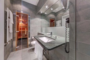 Hilton Garden Inn Stuttgart Neckar Park galeri fotoğrafı