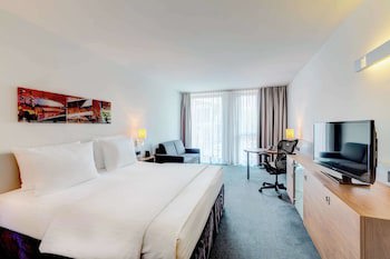 Hilton Garden Inn Stuttgart Neckar Park galeri fotoğrafı