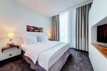 Hilton Garden Inn Stuttgart Neckar Park galeri fotoğrafı