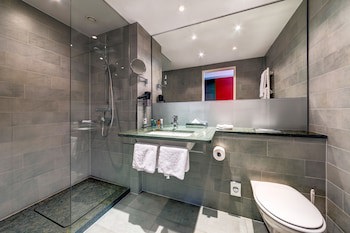 Hilton Garden Inn Stuttgart Neckar Park galeri fotoğrafı