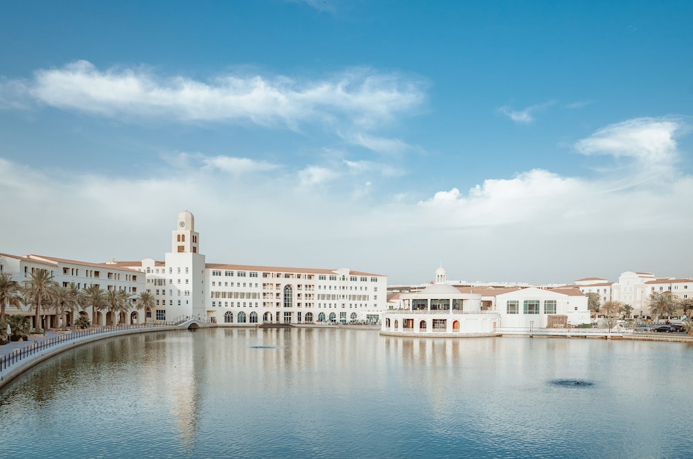 Copthorne Lakeview Hotel
