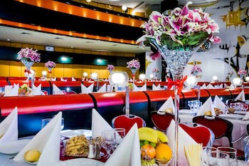 Aro Palace Hotel