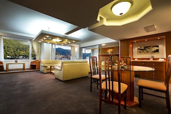 Aro Palace Hotel