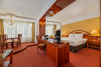 Aro Palace Hotel