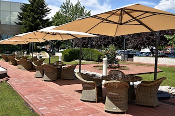 Aro Palace Hotel