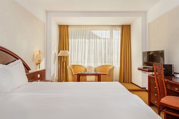 Aro Palace Hotel