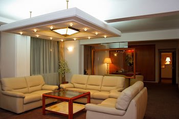 Aro Palace Hotel