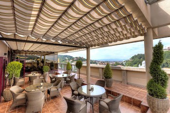 Aro Palace Hotel