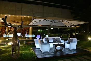 Aro Palace Hotel