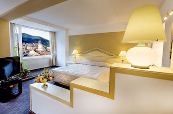Aro Palace Hotel