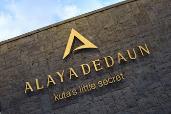 Alaya Dedaun Kuta