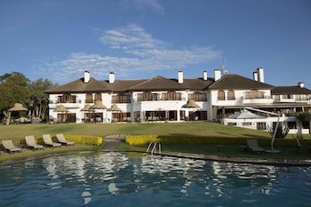 Fairmont Mount Kenya Safari
