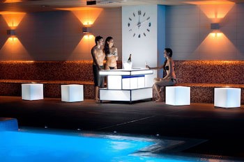 Ar Diamante Beach Spa & Convention Center