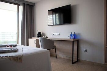Ar Diamante Beach Spa & Convention Center