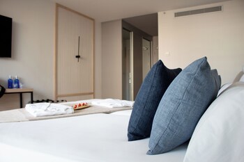Ar Diamante Beach Spa & Convention Center