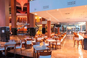 Ar Diamante Beach Spa & Convention Center