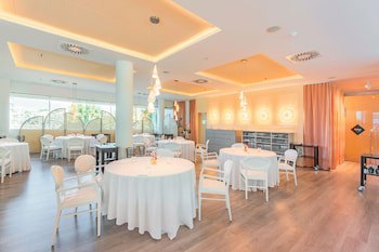 Ar Diamante Beach Spa & Convention Center