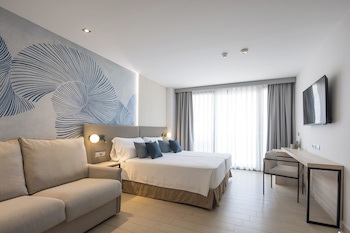 Ar Diamante Beach Spa & Convention Center