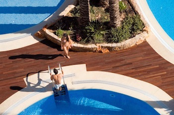 Ar Diamante Beach Spa & Convention Center
