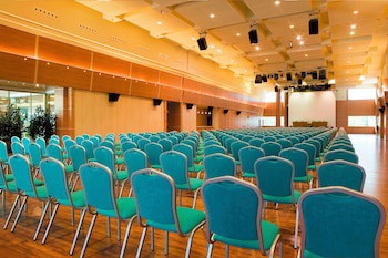 Ar Diamante Beach Spa & Convention Center