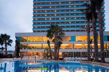 Ar Diamante Beach Spa & Convention Center