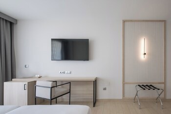 Ar Diamante Beach Spa & Convention Center
