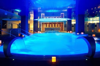Ar Diamante Beach Spa & Convention Center