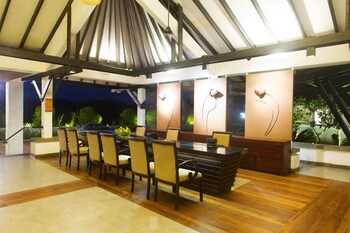 Club Hotel Dolphin