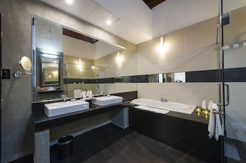 Club Hotel Dolphin