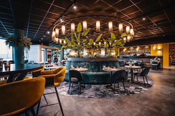 Flonk Hotel Groningen Zuid, Bw Signature Collection