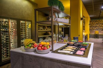 Flonk Hotel Groningen Zuid, Bw Signature Collection