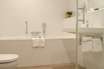 Flonk Hotel Groningen Zuid, Bw Signature Collection