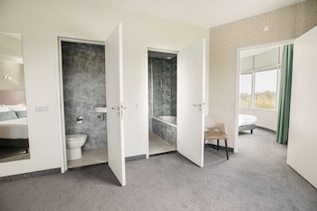 Flonk Hotel Groningen Zuid, Bw Signature Collection