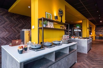 Flonk Hotel Groningen Zuid, Bw Signature Collection