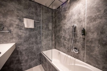 Flonk Hotel Groningen Zuid, Bw Signature Collection