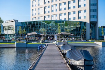 Flonk Hotel Groningen Zuid, Bw Signature Collection
