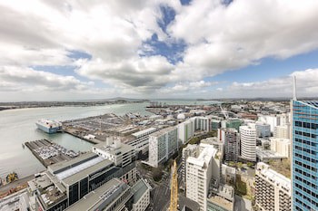 Auckland Harbour Suites