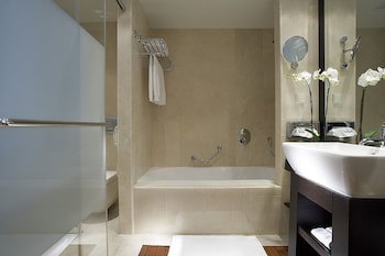 Daios Luxury Living