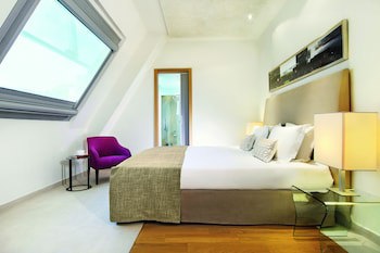 Daios Luxury Living