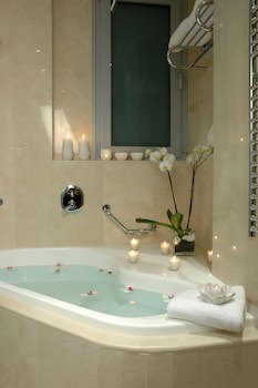 Daios Luxury Living
