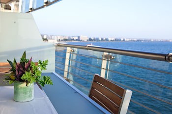 Daios Luxury Living