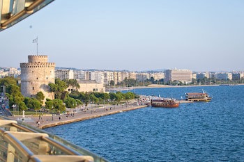 Daios Luxury Living