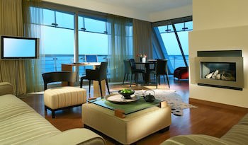Daios Luxury Living